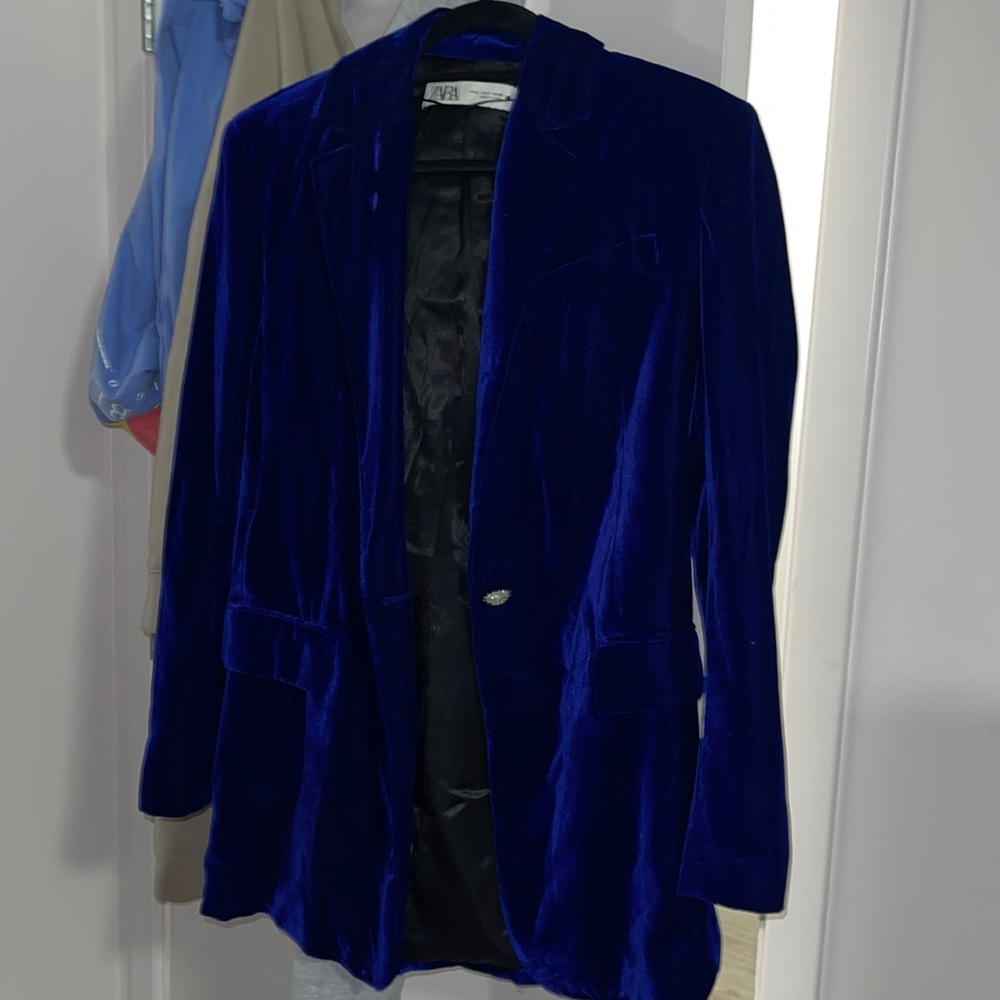 ZARA blue velvet blazer